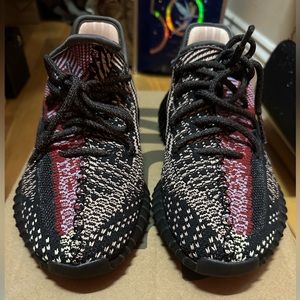 Yeezy Boost 350 great condition, original box. 4.5 size which = Women’s 6